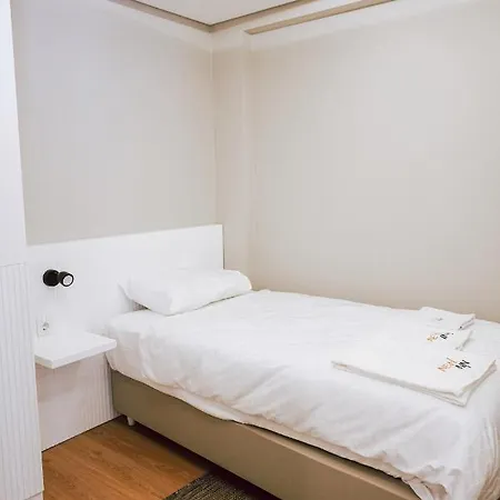 Apartment Bolahenk